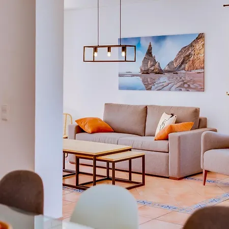 Oliveiras De Vilamoura By The Portuguese Butler Villa