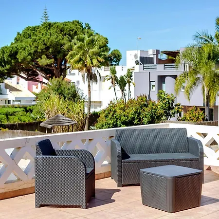 Oliveiras De Vilamoura By The Portuguese Butler Villa *