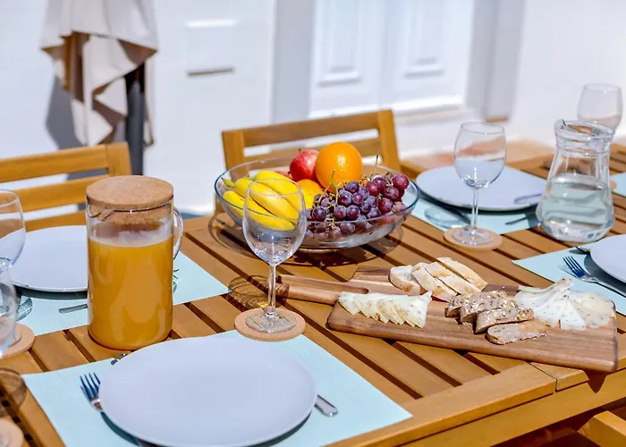 Oliveiras De Vilamoura By The Portuguese Butler Villa Quarteira